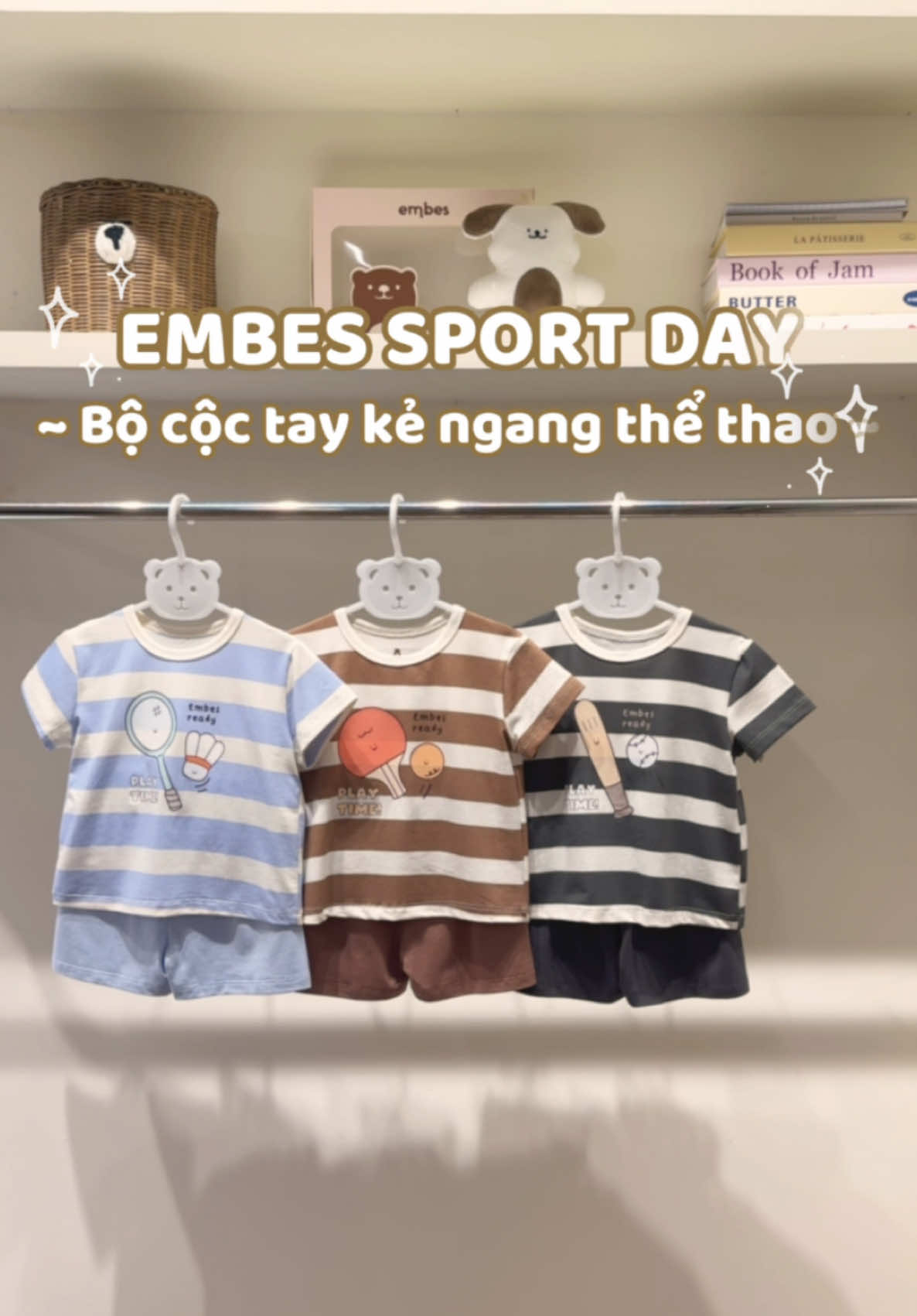 Bộ cộc tay kẻ ngang Play Time trang phục năng động thể thao đồng hành cùng vận động viên nhí của Ba Mẹ 🏸 #embesvietnam #simplycomfortable #embes 