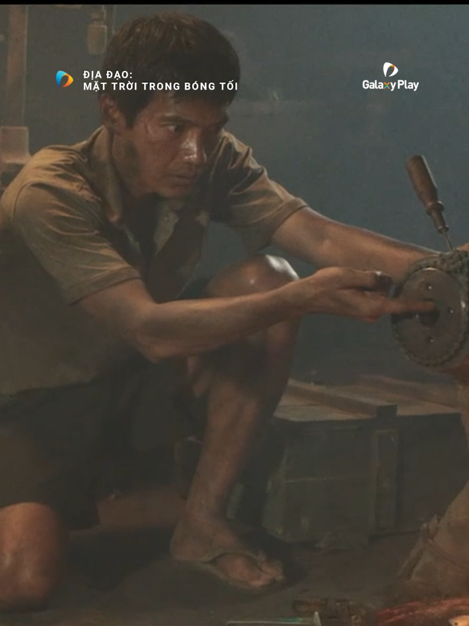 Anh Tư chơi liều quá 😤 #galaxyplay #tiktoksoiphim #tiktokgiatri #phimhaymoingay #onhaxemphim #xemphimsoiphim #filmtok #movietok #diadao #thaihoa #hothuanh #quangtuan #buithacchuyen
