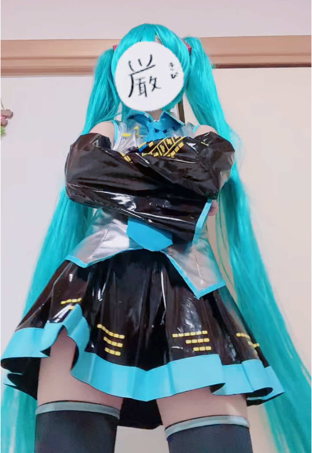 みんな下アングル好きすぎ ダンロンキャラの衣装買ったよ〜、誰か当ててみて #初音ミクコスプレ #コスプレ #fyp 