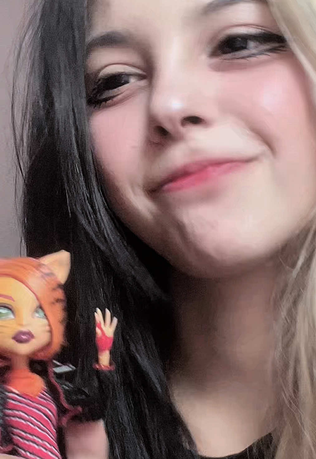 Моя детская мечта сбылась🥺❤️‍🩹 Наконец-то у меня есть базовая Торалей хоть и репро.❤️‍🔥 #монстерхай #распоковка #репродукция #monsterhigh #monsterhightoralei #toralei #торалей #monsterhighg1 #g1 #обзор #рек #рекомендациии #девочкакошка #альтушка #пикми #мх 
