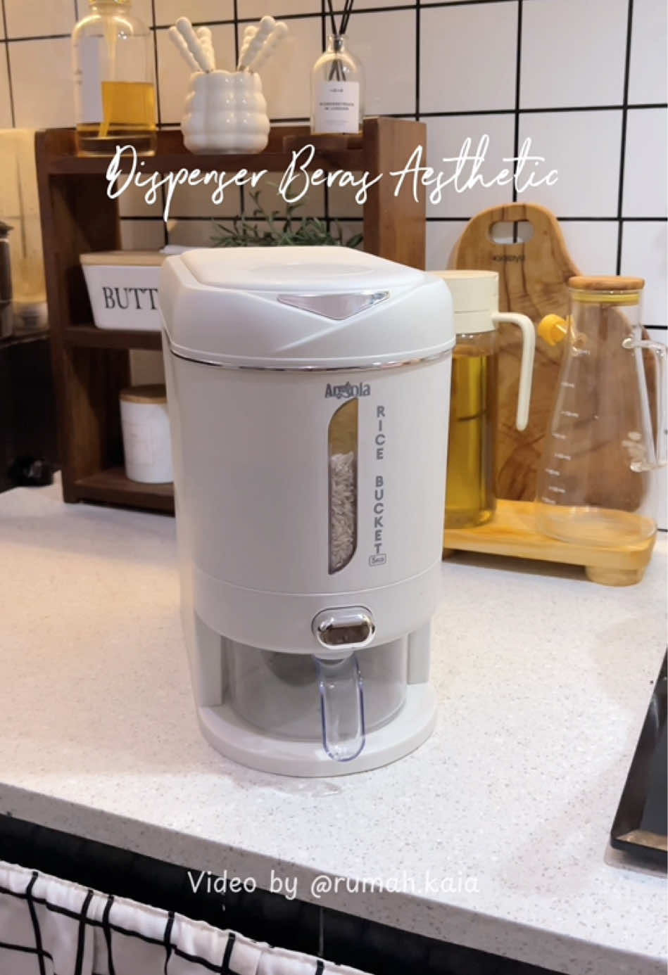 Rekomendasi dispenser beras aesthetic yg awet dan pasti kepake banget, desainnya bener2 secantik itu kalau dipake buat kado nikahan buat temen juga bisa banget sih dijamin gaakan malu-maluin deh✨🫶🏻 #fyp #dispenserberas #tempatberasaestetik 