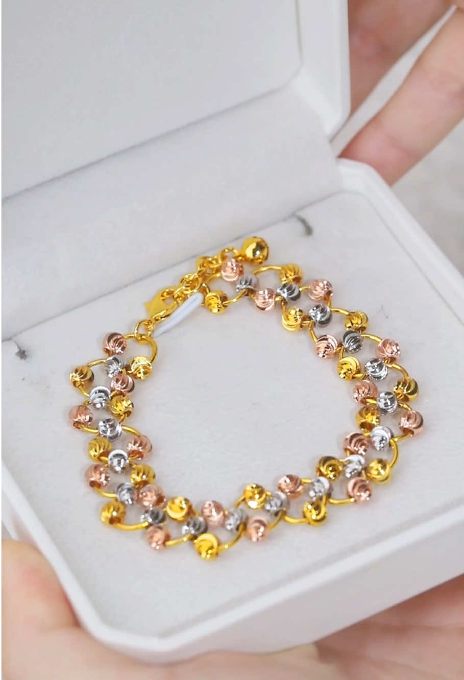 Vòng tay tam sắc đeo cổ điềm lành - Hội tụ may mắn, tình yêu và tài lộc!#oyjr #trangsức #trangsuc #titan  #Vòngtayhạt #bahạtmàu #hạt #lactay #lắctay #vòngtay #vongtay  #đẹp #phukienthoitrang #chốngnước #ThờiTrang #xhuong  #Khôngphai #tkmademebuyit 