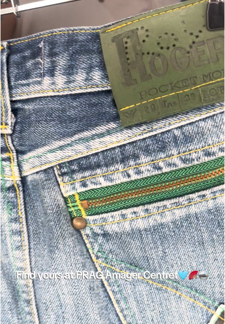 So many cool mini denim skirts available at our store at Amager Centret💞💞😻❤️‍🔥💙 #y2k #vintage #copenhagen #fürdich 