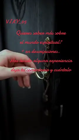 ¿EXISTEN LAS CASAS ENCANTADAS? Y sobre todo existen las casas habitadas por seres descarnados que se aferran su estructura física y se cobijan en ellas por que aun no han encontrado el camino, o porque les quedan asuntos pendientes que resolver. Ocurre con las muertes repentinas, fuera de su tiempo. Un asesinato o un suicidio que rompe el equilibrio de una trayectoria preestablecida. La persona que abandona este mundo cuando aun no estaba previsto que así fuera se dice que permanece de alguna manera en el. Los espíritus, en ese trance, necesitan ser atendidas por gente que sepa interpretar sus señales. A menudo se comunican por medio de sueños, ruidos leves, aromas o visualizaciones sutiles. Cuando no los atendemos hacen cosas más evidentes. Para que les prestemos atención tiran pequeños objetos, golpean ventanas, crean corrientes de aire, o provocar a nuestros perros obligándolos a ladrar. Nunca hacen daño físico. Nunca han golpeado físicamente a nadie. Pero no es bueno tenerlos por el medio así que es mejor hacer que se vayan o por lo menos que no nos molesten. Para ello, lo mas practico, es tener en algún rincón de la casa un recipiente con aceite y poner en algún día de la semana, con preferencia el lunes y nunca el sábado, unas lamparillas encendidas, al estilo antiguo, como hacían nuestras abuelas. Ya sabes, las antiguas: pequeñas mechas rodeadas de cartón. Si no las encuentras en las cererías, puedes hacerlas tu misma con redondeles pequeños de cartón y mecha extraída de alguna vela. Cuando prendas hazlo encomendando a alguna persona de tu familia o algún amigo que este del otro lado, te ayude a encaminar a las almas que están en tu entorno. Recuerdo en la casa de mis abuelos, ver en algún rincón de la cocina ese platillo de aceite que todos sabíamos que era el de “las almas perdidas” No sé si tú tienes alguna experiencia en este sentido, si la tienes me encantaría que la compartieras con nosotros. A mi me gusta enseñar, pero me gusta mucho mas, aprender... #mediumdenacimiento🧙‍♀️ #consultatarotprivadas🔮🧙‍♀️ #🔱teamimperioalegria 