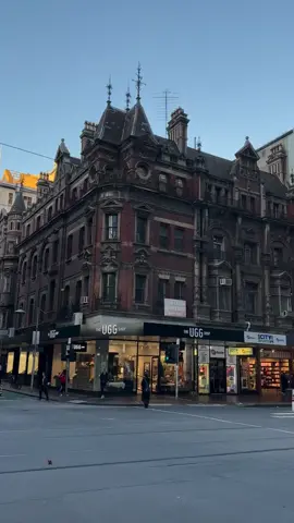 Australia Melbourne 🇦🇺 #australia #australia🇦🇺 #australiatiktok #foryou #foryou #foryou #viral #vrial_video #vrial_video #trending #trending #trending #tiktok  #fyp #viral #trending #explore #foryou #tiktoktrend #tiktokvideo #tiktokcreator #contentcreator   #TravelVideo  #CinematicTravel #CityViews #ExploreTheWorld  #Wanderlust  #TravelVibes  #tiktoktravel #AdventureAwaits  #traveldiaries 