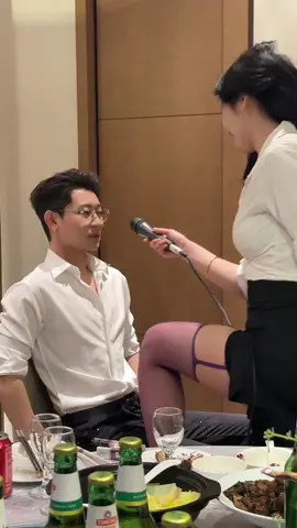 这脸又红了🤣🤣 #祖祖🕶 #痞帅 #nhachaymoingay #nhactrungquoc #song #cover #douyin #祖祖的眉毛 #音乐分享 #popular #xuhuong #viral #fyp 