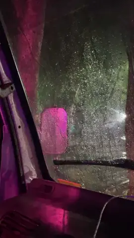 #xybca #ngawi24jam #pejuangrupiah #sopirtruckindonesia🇮🇩 #fyp #hujan #masukberanda #pejuangkilometer bahan swmu