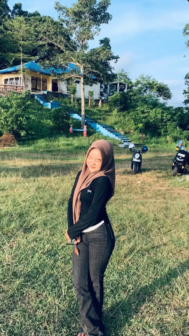 Lama tidak post hehe😏#fyp #foryoupage #apajakoo🤙 #masukberanda #kalimantanselatan #pelaiharibungas #banjargirls 