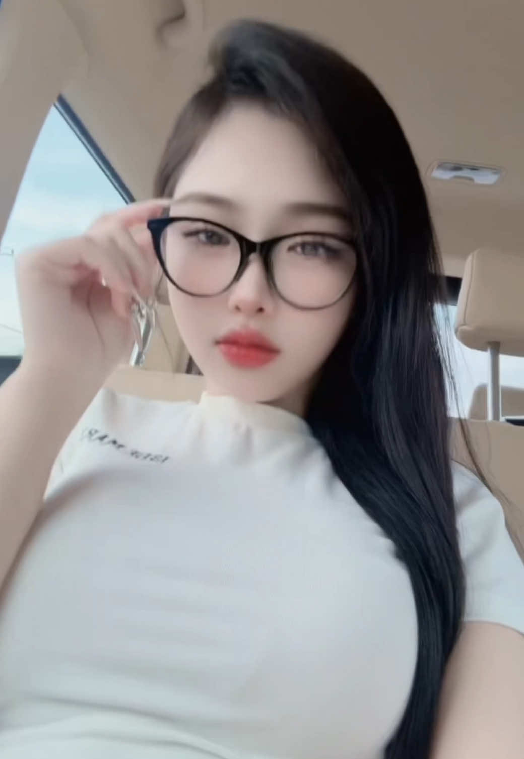 Nếu ngoại lệ của anh làm anh buồn, hãy để ngoài lề đến đón anh… 🤓 #xhtiktok 