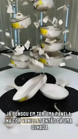 Jogo De Panelas Antiaderente Revestimento Cerâmica Ibiza Vanilla Premium 8 Peças - Casambiente CONFIRA ESTE PRODUTO EM NOSSO SITE: https://www.mkmagazine.com.br/jogo-de-panelas-antiaderente-revestimento-ceramica-ibiza-vanilla-premium-8-pecas-casambiente  O Conjunto de Panelas Ibiza Vanilla 8 peças possui revestimento antiaderente em cerâmica e 2,5mm espessura em sua estrutura, o que melhora o preparo de seus alimentos, pois a temperatura é dissipada de maneira uniforme e favorece o cozimento, evitando que sua comida queime facilmente. O Conjunto Casambiente 8 peças é indicado para fogões a gás, vitrocerâmico ou elétrico, é composto por duas caçarolas, duas panelas com cabo, uma frigideira, uma frigideira para ovo, uma bistequeira e uma leiteira, todos em alumínio na cor vanilla com revestimento cerâmico preto marble. Com classificação A do Inmetro, as panelas não grudam, são mais fáceis de limpar e mais saudáveis, pois necessitam de menos óleo para o cozimento e são livres de metais pesados. As peças do conjunto possuem cabos e alças com acabamento siliconado Soft-Touch da mesma cor da panela, que dão um toque macio e não esquentam, evitando acidentes. As tampas são de vidro temperado com saídas para vapor e bordas em inox, trazendo um design inovador, ideais para você que gosta de sofisticação e elegância em sua cozinha.  Composição 8 peças: 1 Caçarola Ø 24cm x 9cm de altura e 3,6 L 1 Caçarola Ø 22cm x 8cm de altura e 2,6 L 1 Caçarola Ø 20cm x 7,8cm de altura e 2,6 L 1 Panela Ø 20cm x 8cm de altura e 1,9 L 1 Panela Ø 18cm x 7cm de altura e 1,5 L 1 Bistequeira Ø 24cm x 4cm de altura e 1,5 L 1 Frigideira Ø 22cm x 4cm de altura e 1 L 1 Fervedor Ø 11,5cm x 10,5cm de altura 850 ML  Recomendações: - Lavar antes do primeiro uso, untar com óleo e aquecer antes da primeira utilização. - Usar somente utensílios de madeira, silicone ou nylon. - Utilizar fogo médio ou baixo, pois as panelas distribuem uniformemente o calor. - Não esquentar o produto vazio. - Utilizar o lado macio da esponja e evitar uso de abrasivos - Indicado para fogão a gás, elétrico.  Características: Marca: Casambiente Referência: AL173-P Modelo: Ibiza Vanilla Premium Material da Panela: Alumínio Material do Cabo: Baquelite Siliconado (Soft-Touch) Material da Tampa: Vidro Temperado Revestimento Interno: Cerâmico Espessura: 2,5mm Cor: Vanilla Quantidade: 8 peças   A MK MAGAZINE coloca à disposição do mercado uma diversidade de produtos com qualidade e preços competitivos. Operamos com parceiros consolidados, permitindo oferecer aos nossos clientes um atendimento com segurança, disponibilizando o que há de mais atual em produtos para você, com novidades do Brasil e Exterior. Temos uma equipe pronta para atende sua necessidade, seja no Varejo ou Atacado. Seja Bem-vindo(a) à MK MAGAZINE e tenha ao seu alcance uma nova experiência de compras.  Site: https://www.mkmagazine.com.br/ Instagram: https://www.instagram.com/mkmagazine_/ Facebook: https://www.facebook.com/Lojamkmagazine#cozinha #diadosnamorados #ceramica #porcelain #pratos #branco #flores #ias #inteligenciaartificial #unboxingvideo #fypシ゚ #fyp #videoscurtos