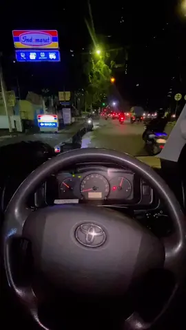 Mentahan lagi bawa Hiace #vidiomentahan #vidoeviral_tiktok #nyetirmobil #dimobil #fupシ #fyppppppppppppppppppppppp #perjalanan #viraltiktokvideo #capcut #fyp #mentahan #fypage #jawatimur #prank #menyalaabangkuh🔥 #sidoarjo24jam #fypシ゚viral #healing 