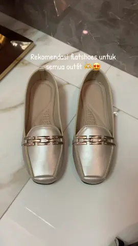 Cocok untuk semua outfit, ready 5  warna #affiliatemarketing #sepatumurah #fypage 