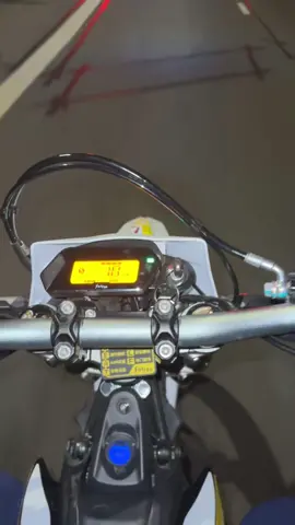 #ukbikelife #ultra #fyp #😎😎🏍️ #72v #surron 