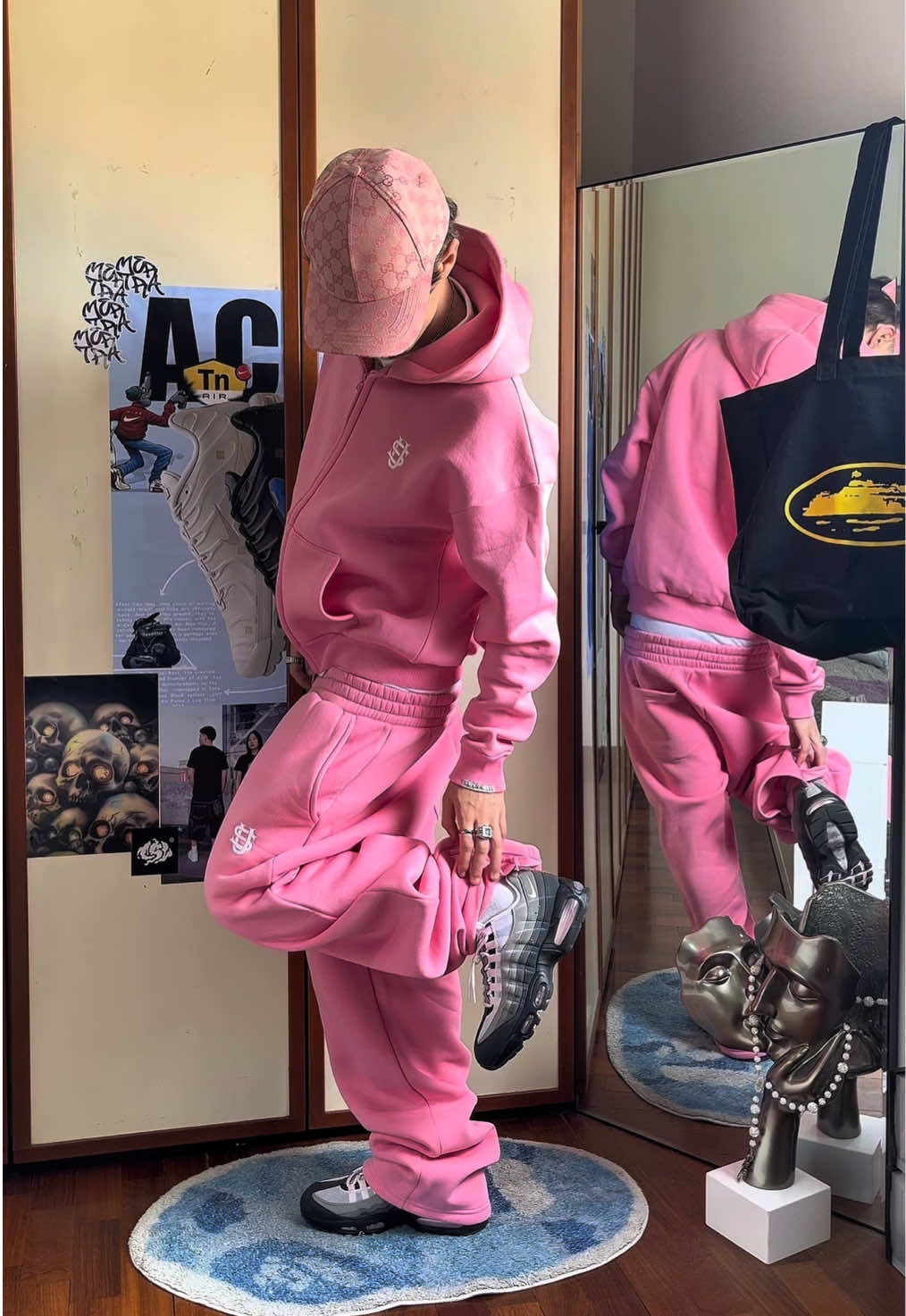 @SUVENE for the tracksuite #uk #ukstreetwear #airmax95 #fashion #fashionispo #explorepage✨ #pink #fitinspo #fit #outfitidea 