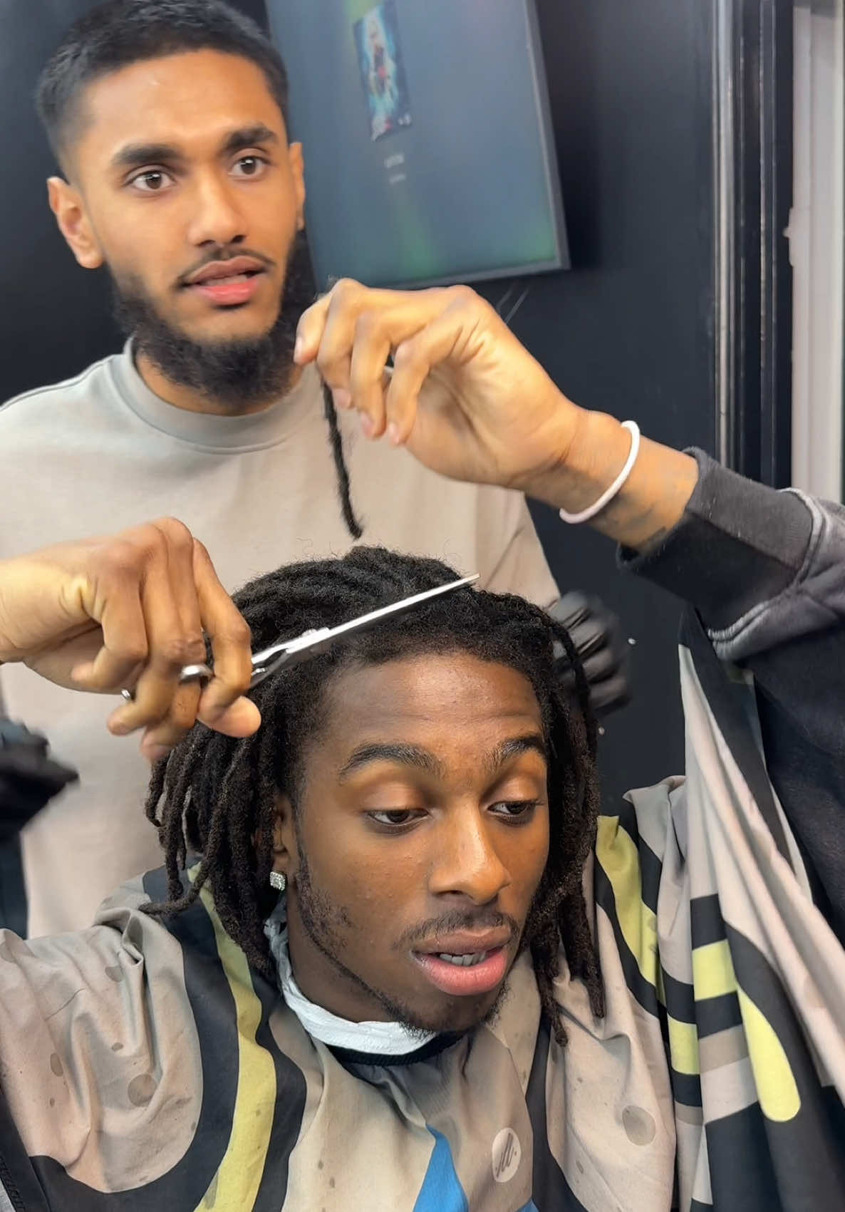 It’s more than a haircut it’s restoring confidence ✍🏽 Booking link in my bio!! #jaqfaded #WoolwichBarber #ErithBarber #ThamesmeadBarber #PlumsteadBarber #CharltonBarber #AbbeyWoodBarber #BelvedereBarber #BexleyheathBarber #ShootersHillBarber #KidbrookeBarber #GreenwichBarber #ElthamBarber #DeptfordBarber #PeckhamBarber #LewishamBarber #SidcupBarber #WellingBarber #BlackheathBarber #NewCrossBarber #BromleyBarber #viral #explore #barber #londonbarber #barberlondon #southlondonbarber #dartfordbarber #haircut 