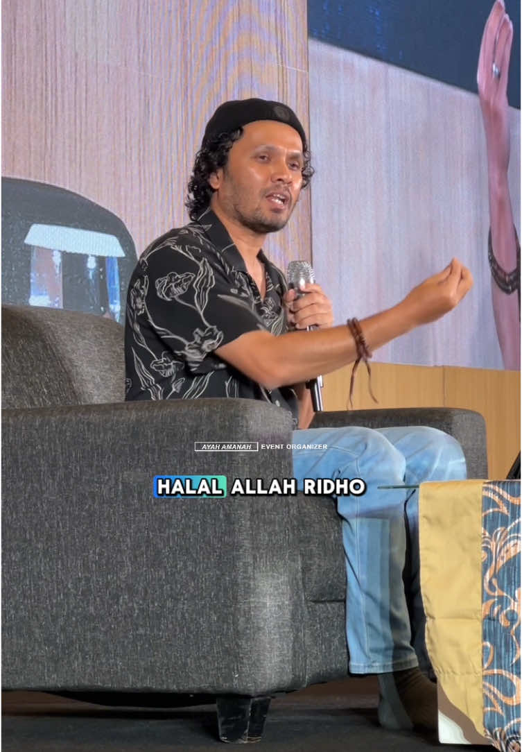 Rezeki nggak akan tertukar. Tugas kita adalah mengusahakannya dengan cara yang halal💫 〰️〰️〰️〰️〰️〰️〰️〰️〰️〰️〰️〰️〰️〰️〰️ Jadwal sharing time Ust. @Hanan Attaki insyaallah: 24-25 Mei: BALIKPAPAN 22 Juni: PEKANBARU 28- 29 Juni: SERANG 20 Juli: MEDAN 26-27Juli: MAKASSAR 16 Agustus : BALIKPAPAN 17 Agustus: SAMARINDA 24 Agustus : PALEMBANG 31 Agustus: LAMPUNG Cara daftarnya di website ➡️ sharingtimeuha.com 😊 #sharingtime #hananattaki #ayahamanah #bogor #karawang #solo #jakarta #jogja #malang #surabaya #semarang #depok #tangerang #bandung #bekasi #purwokerto #cirebon #garut #makassar #padang #palembang #lampung #balikpapan #samarinda