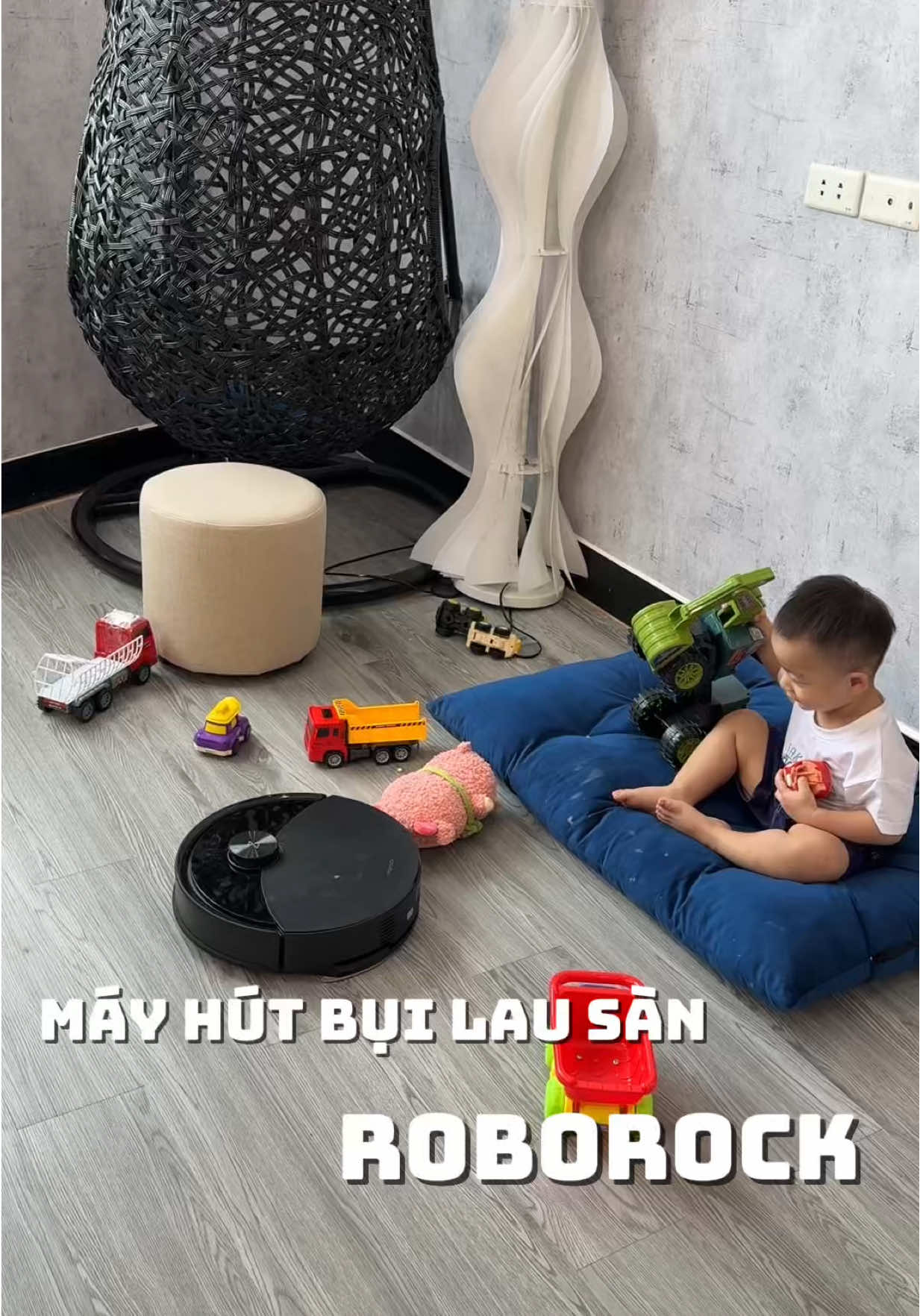 Máy hút bụi lau sàn Roborock Q10 VF  #mayhutbuilausan #roborockvietnam #robothutbuilaunha #RoborockVietnam #Q10VF