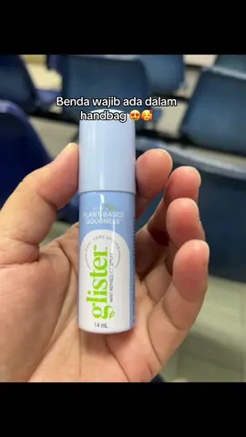 Glister Mint Refresher Spray #glister #freshmouthspray #freshbreath 