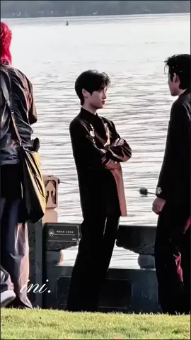 Trời ơi cái tayy ổng lương kìa :))  Tình cảm mỏi lúc mọi nơi ko bất cứ chỗ nào hết -.-  Mệt với 2 vợ chồng nhà này  ghê á =))  #pangbowen #liujialiang #xh #tt #viral #tiktok #trending #douyin_china