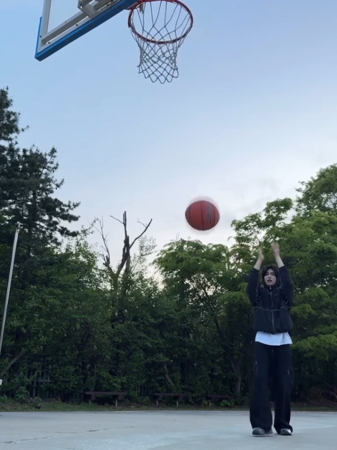 Imagine Choi Minje as your handsome boyfriend who plays basketball. 🏀⛹️ STAN @KickFlip 🛹✨💥 #kick_out_flip_now #comeback #album  #kickflip #킥플립 #キックフリップ  #flip_it_kick_it #민제 #minje #choiminje  #minjeedit #kickflipminje #kickflipedit  #capcut 