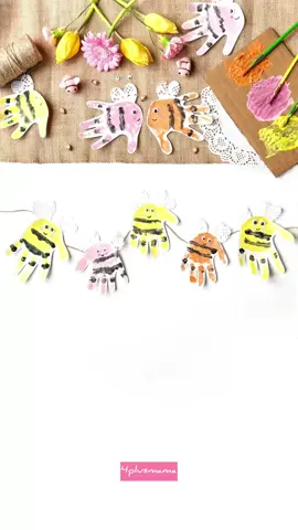 Handprint bee craft 💛 We loved making these little keepsake bees, they were so much fun! We painted our hands, adding stripes then printed an dstamped them on to card. Once dry we cut them out, added some heart-wings and cute eyes and stuck some onto twine and others on to lolly sticks to make diy puppets! 🥰 A cute activity idea for world bee day! #beecraft #worldbeeday #naturecrafts #handprintart #handprintcrafts #craftideas #kidscrafts #diykids #eyfsactivities #diycrafts 