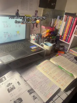 Có những điều tớ từng nghĩ là không thể, ấy vậy mà bây giờ nó đã trở thành hiện thực. Bố mẹ tớ lúc trước đã phản đối việc tớ tự học tiếng trung, nhưng bây giờ bố mẹ tớ  không những đồng ý mà còn ủng hộ hết mình. Bố tớ âm thầm quan sát tớ học, mẹ tớ khoe với hàng xóm, họ hàng là tớ tự học tiếng trung, không chỉ vậy, mẹ còn gợi ý hè này tớ nên học tiếng trung ở trung tâm mà mẹ biết. Giây phút đó, tớ đã hiểu hoá ra điều tớ cần không phải là sự cho phép mà là cái gật đầu đầy tin tưởng từ người tớ yêu thương nhất. Điều đó khiến cho tớ cảm thấy bản thân mình không có lý do gì để từ bỏ, để trì hoãn việc học tiếng trung nữa #hoctiengtrung #hsk3 #tuhoctiengtrung #tmyhochsk3 #phamdangthaomy #xh #viral 