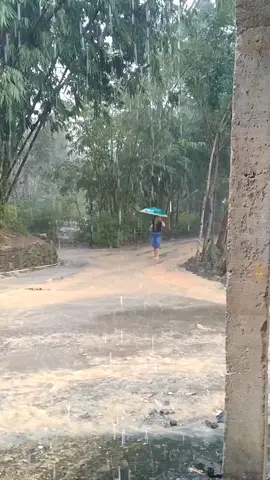 gunungkidul bagian lor udan deres gaess#banjir #hujanderas #hujansore #cuacaekstrem #karangmojo #gunungkidul #yogyakarta #lewatberanda #berandamu #berandatiktok #tiktokviral #tiktokviralvideo #lewatberandafyp #berandafyp #tiktokfyp 