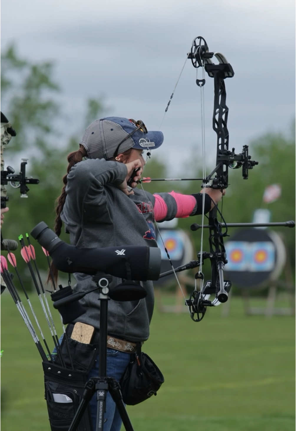 Collegiate Outdoor Nationals✅ Post is up on insta! 📸: @Turner_nevitt #archery #mathewsarchery #eastonarchery #college #michigan #fyp #archerylife #creator #girlswhoshoot #shooting 
