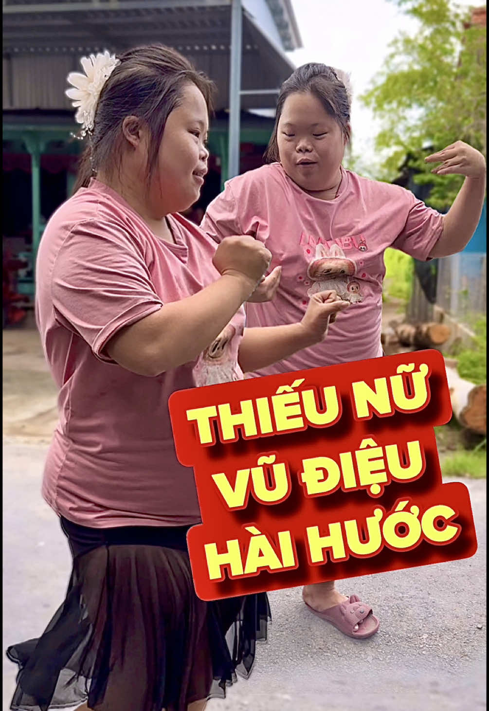 Thiếu Nữ Có Điệu Nhảy Kỳ Lạ #thieunu #huongtramuminh