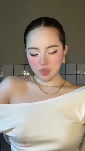 tình là trò chơi ân ái :)..