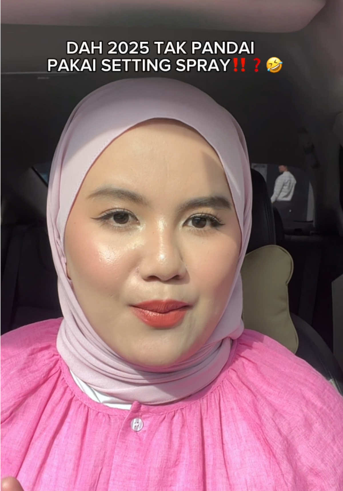 Tak pe i boleh tolong ajarkan okayy !😘😘 #settingspray #settingspray #makeuphacks #carslan #beautytips #fyp 