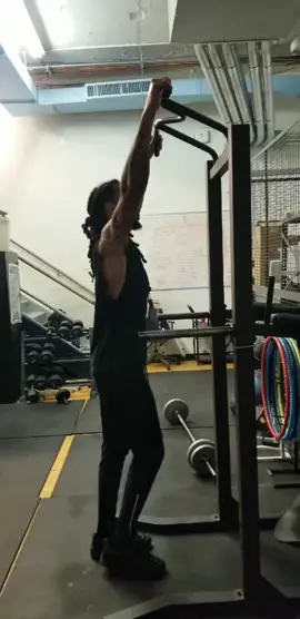 Pullups for strength and hypertrophy #wellfit #wellfitforlife #GymLife #gym #fit #Fitness #fitlife #workout #motivation 