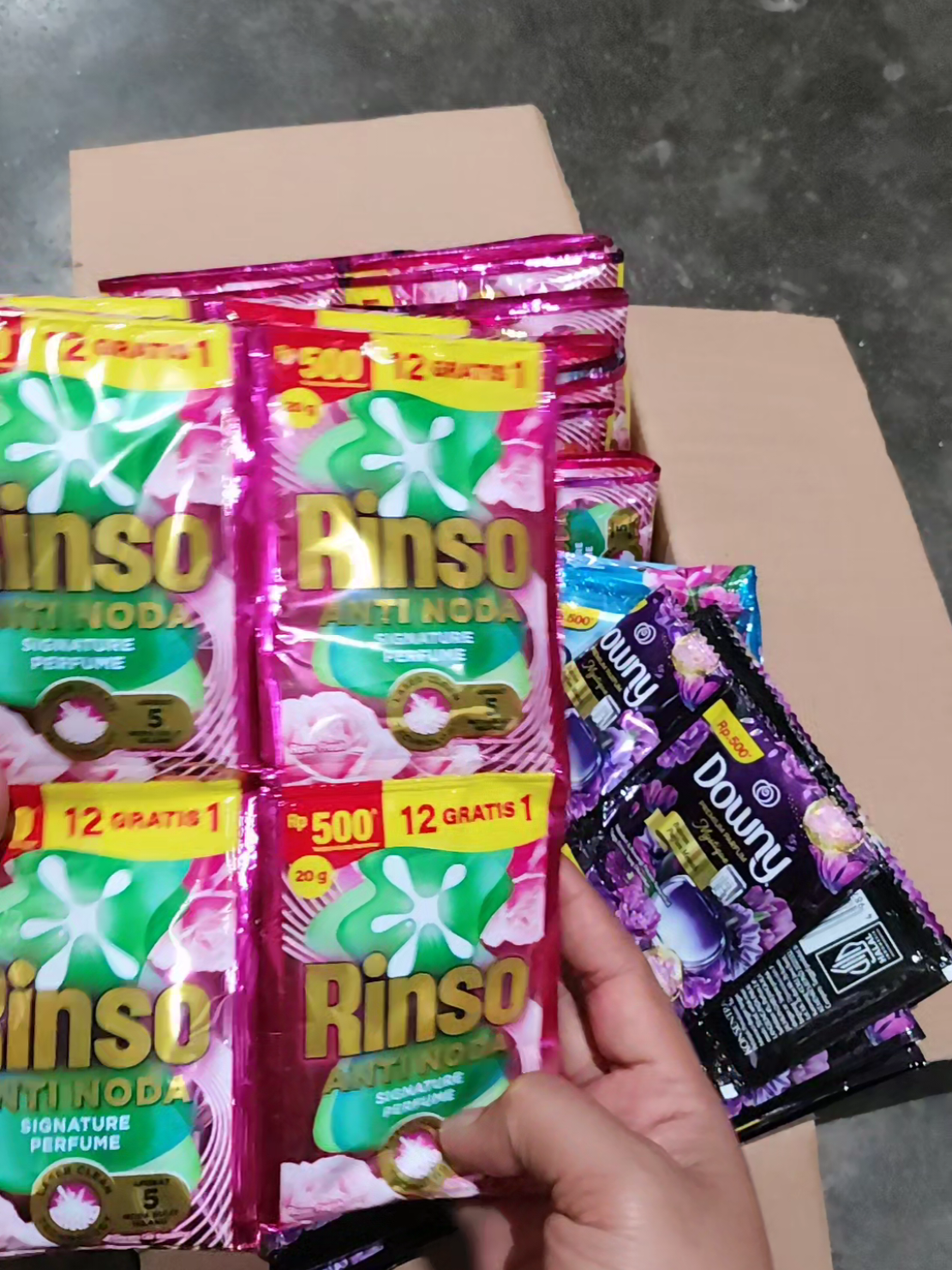 paket hemat rinso downy#downy #rinso #rinsocair #sabun 