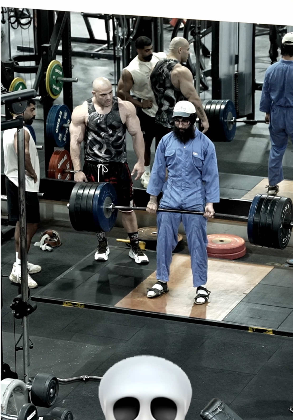 It’s wrong or what’s happening? 🫠 #anatoly #gym #prank 