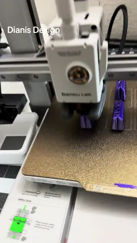 Impresora 3D, haciendo llave ritos de cartera  #dianisdesign  #llaveros3D @Decoracion Dianis Tampa 