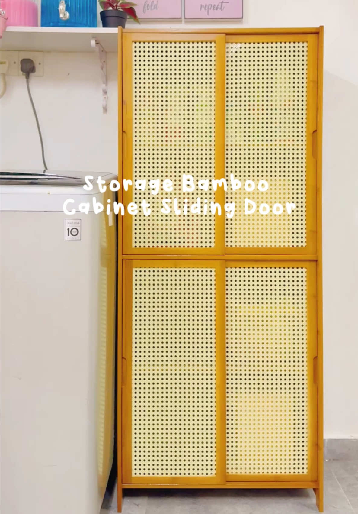 Dah 5 tahun rak besi dekat laundry ni. Tiba masa kita tukar cabinet yg baru. Puas hati sgt boleh simpan banyak barang 😍  #bamboocabinet #kitchencabinet #rakbuluh #laundryarea #laundrycabinets #laundryroom #fyp 