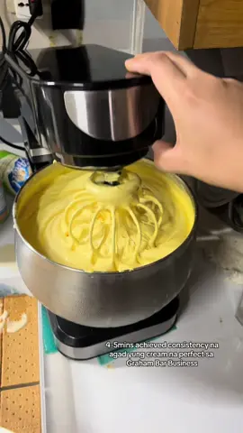 Sarap talaga ng mango graham bar, mas napaganda talaga netong Stand Mixer ang consistency ng cream ko💛 #grahambar #grahambarinfoil #heavyduty #standmixer 