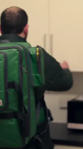 Mental health patient struggles days after release without basic living essentials The paramedics handle this so well 💚Paramedics Shyr-Nai and James visit a patient struggling with psychosis. After recently being discharged from a mental health hospital they have been placed in accommodation without basic living essentials. #Paramedics #London #EmergencyServices All series of #Ambulance available on iPlayer Details of support for some of the issues raised in this video are available at the BBC Action Line: https://www.bbc.co.uk/actionline/