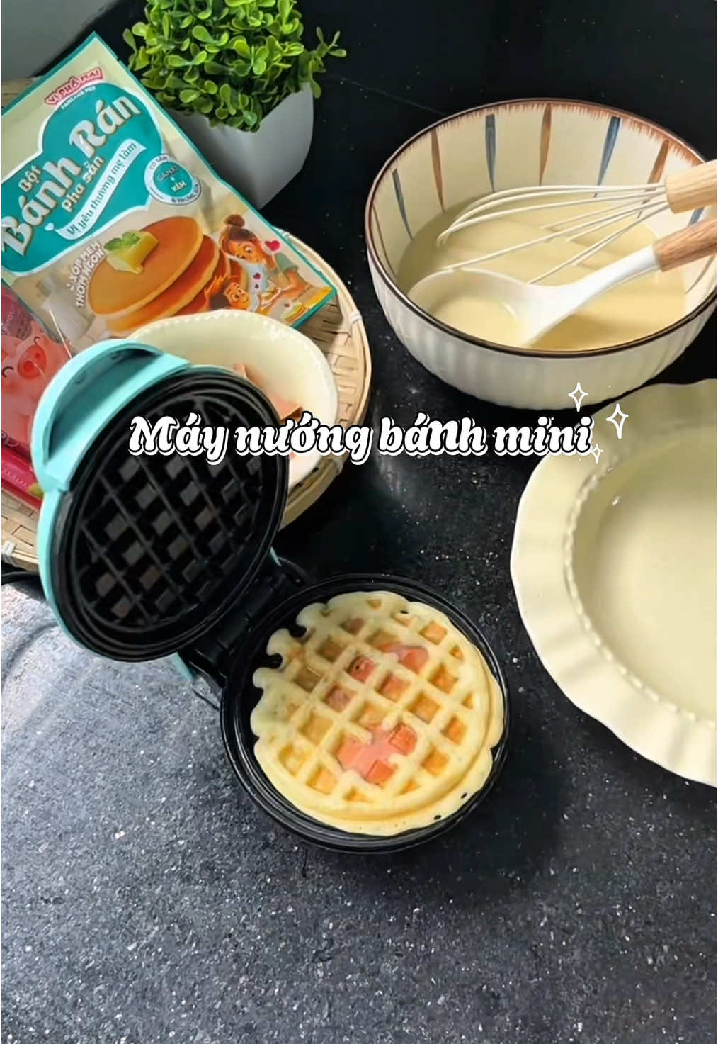 Trả lời @Phương Ly 🦦 máy ở đây, cách pha bột cũng có rồi, triển thôi mấy bà ơi #mebemy #quynhanhne #cuocsongthuongngay #ancungtiktok #maynuongbanhkep #banhkep #aimi 