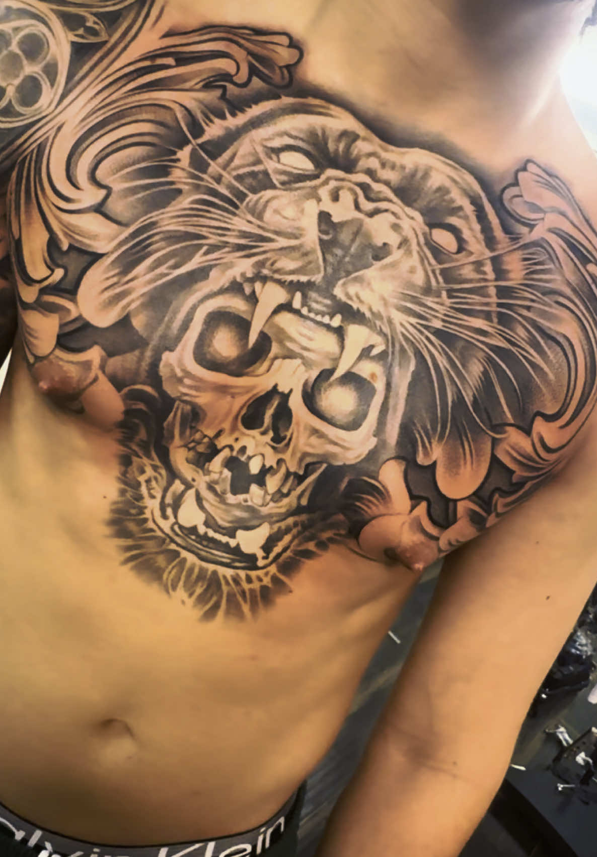 Chest piece being finished up on the boy Brandon one of the sickest barbers in oc  #chesttattoo #blackandgreytattoo #skull #tattoo #tattooshop #octattooshop #bngtattoos 