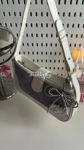 new shoulder bag from @AGE FREE.ph — vv classy & it’s giving 💅🏻✨ #shoulderbag #bag #womenbags #smallbag #agefreebag #fyp #trending #viral 