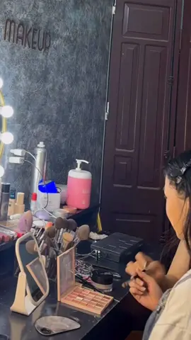 1 buổi học make cá nhân tại hoalinhmakeup gồm 2h đồng hồ các b sẽ học dc tất cả những tips hay để lớp nền bền bỉ cả ngày căng mọng #CapCut #hoalinhmakeup #makeupvanlamhungyen #makeupocenpark #makeuptainhahanoi #makeup #xuhuong #tiktok #viralvideo #makeupcanhan 