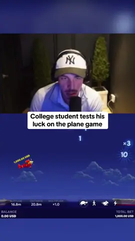 College student tests his luck on the plane game #kickstreaming 