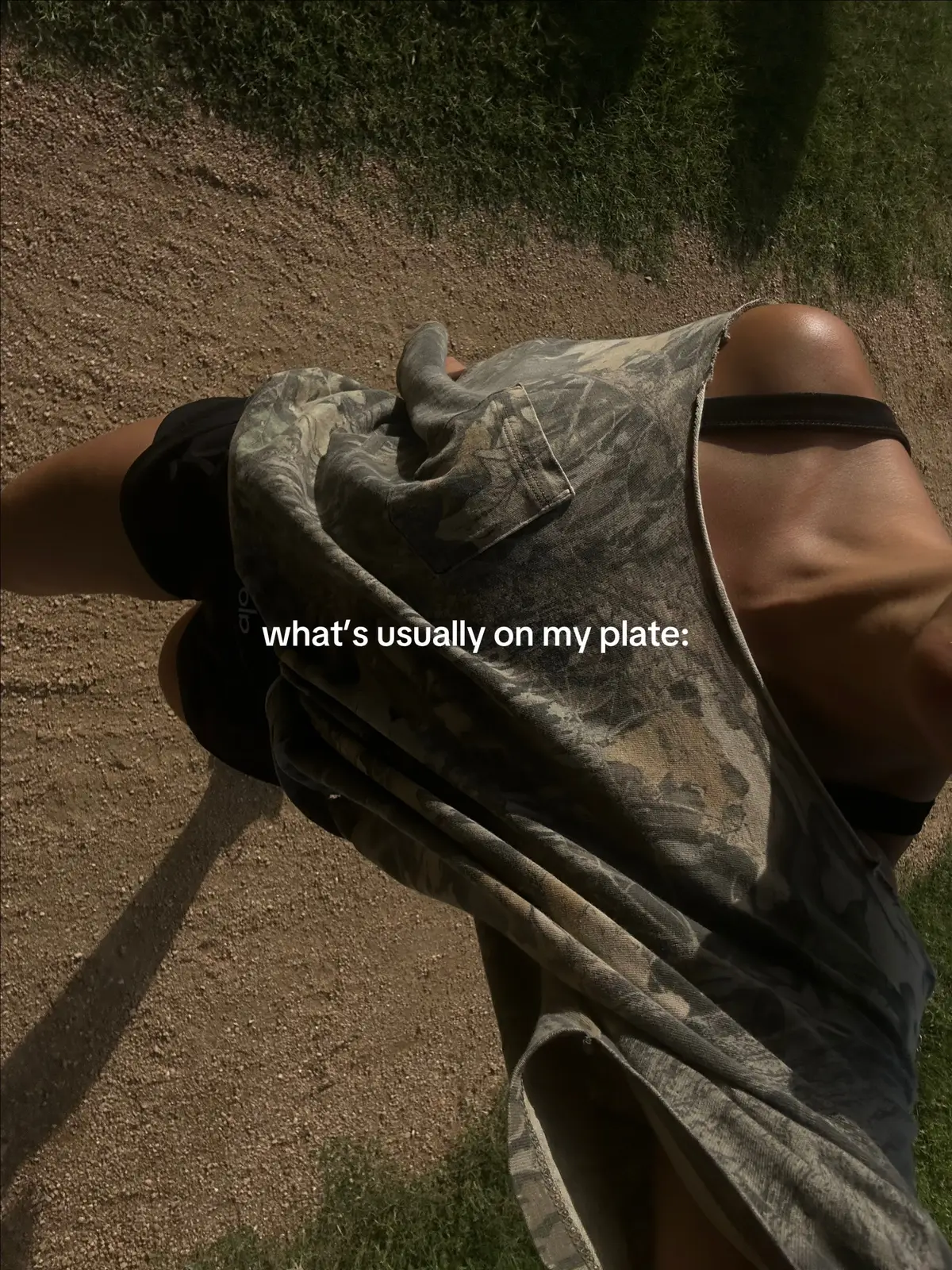 i know these might seem boring but i will never get sick of them. focusing on eating whole foods only has helped me so much with my gut, skin and hair. i have such bad gut issues right now and while im figuring out an actual solution, im focusing on what i can control — that being what i put in my body. gut issues are SO frustrating and i will definitely share more but eating whole foods is the foundation of good gut health no matter if you have gut issues or not:)) #wholefoodsdiet #animalbased #mealinspo #guthealthtips 