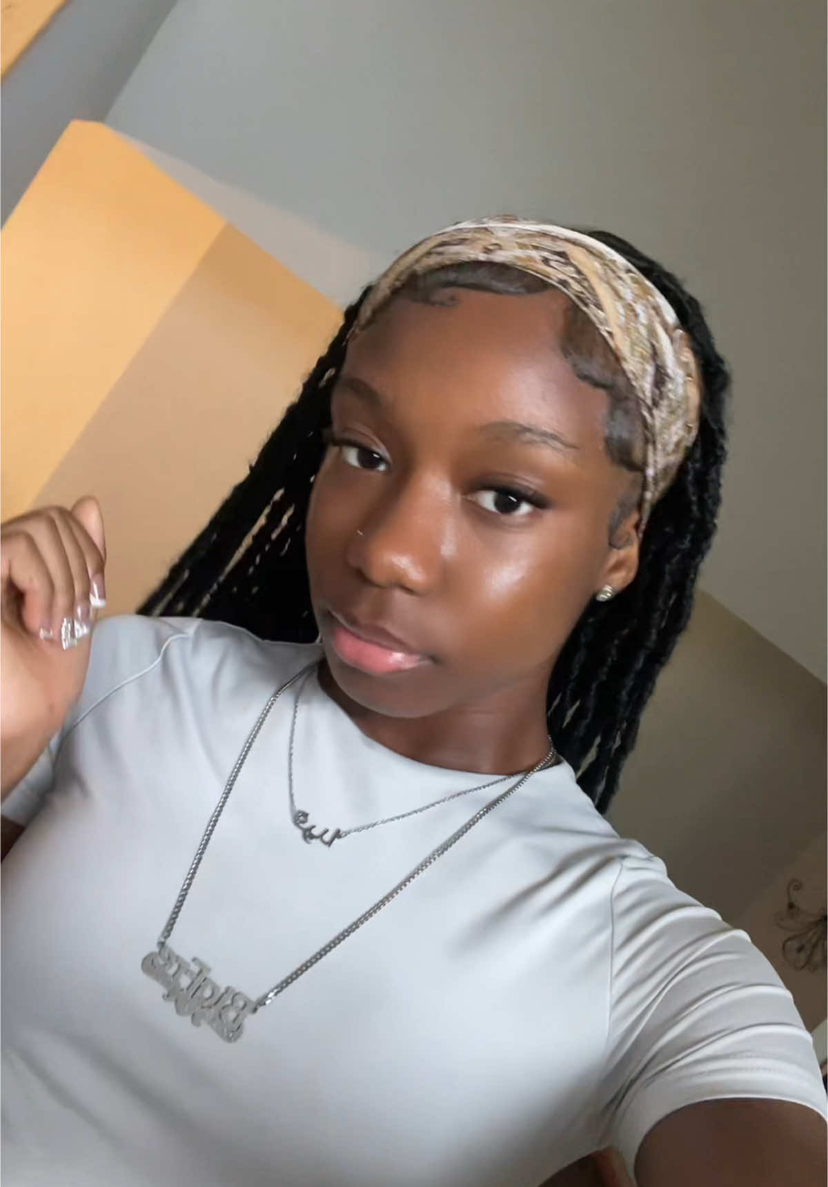peep the nails😍#brownskinsdoitbetter #munasawitfirst #pretty #chocolate 