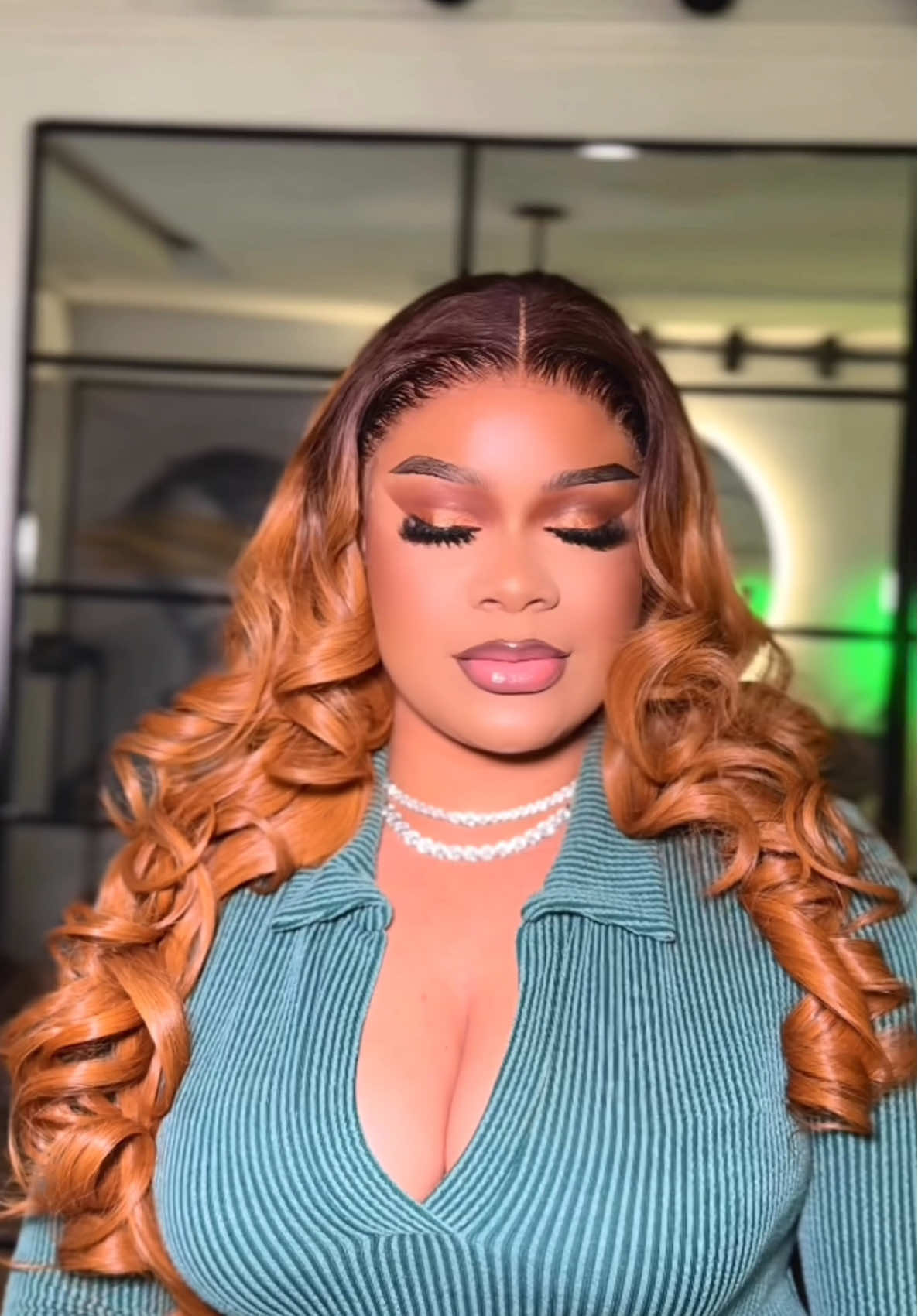 Trust the process ✨✨.. so pretty we made a pretty girl, much prettier 🔥🔥 #makeup #pretty #transformation #explore 