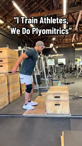 Run, there is a few things wrong with this video and what REAL plyometric and power training is.  Can you name them all?  #plyometricstraining #boxjump #athlete #strengthandconditioning #strengthandconditioningcoach 