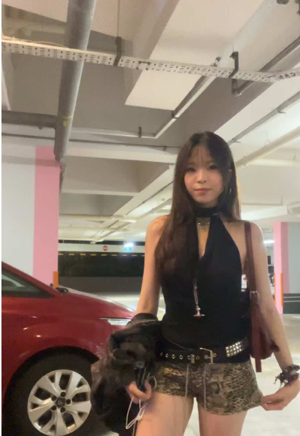 i forgot to adjust my necklace but anyw fit check 😛😛😛😛  #ladygaga 