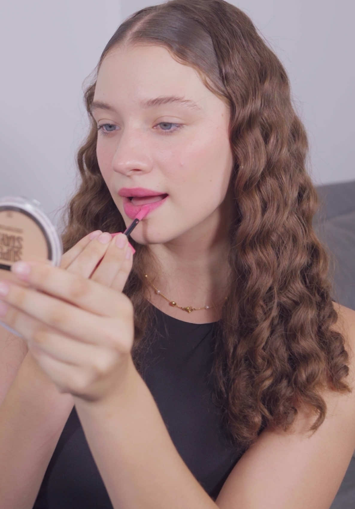 Teddy me sorprendió con un pequeño regalo…los nuevos Superstay Tint!💝 Colores hermosos, textura ligera y lo mejor: duran todo el día😍 ¡Gracias por este detalle que ya se volvió un must en mi makeup bag! ✨ Recuerda que todos tus productos favoritos los encuentras en Kioskos Maybelline ✨ #SuperstayTeddyTint #TeddyTint #MaybellineMakeu: @Maybelline NY #MaybellineCrew #MaybellineMakeup #Publicidad #RegaloPerfecto #MakeupLover  #publicidad