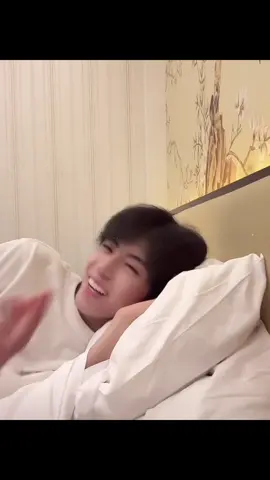 Coi ảnh cute mà còn đanh đá nữa 😂🤭 #Pangbowen #庞博文 #Douyin #xhuong 